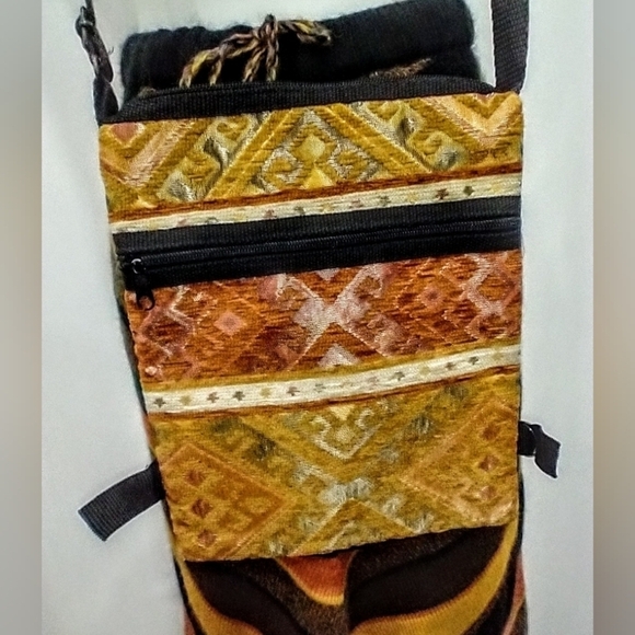 BOHO CROSSBODY SADDLE BAG NWT - Picture 3 of 5